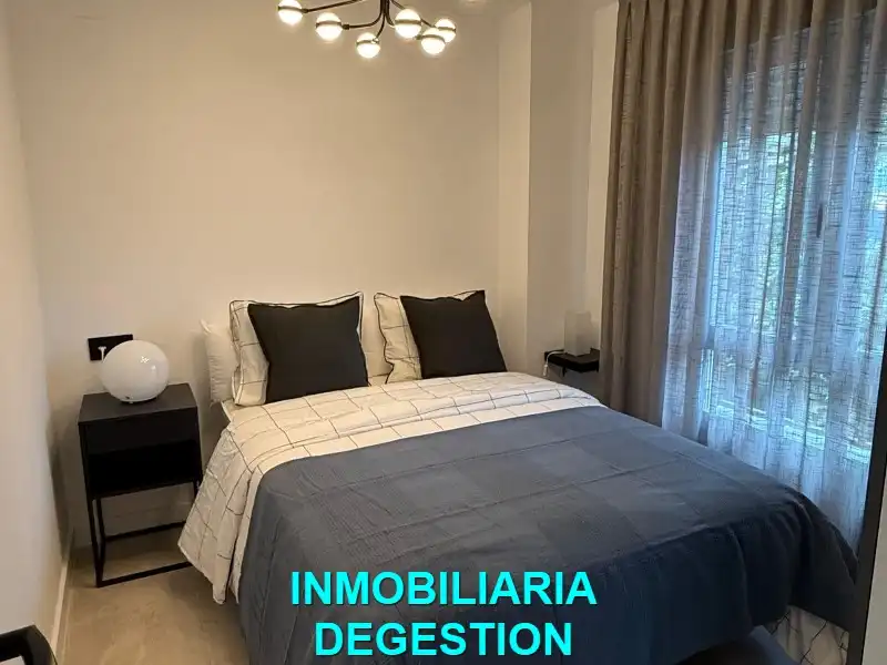 Habitación de Piso de alquiler en Linares con Aire acondicionado, Calefacción y Amueblado
