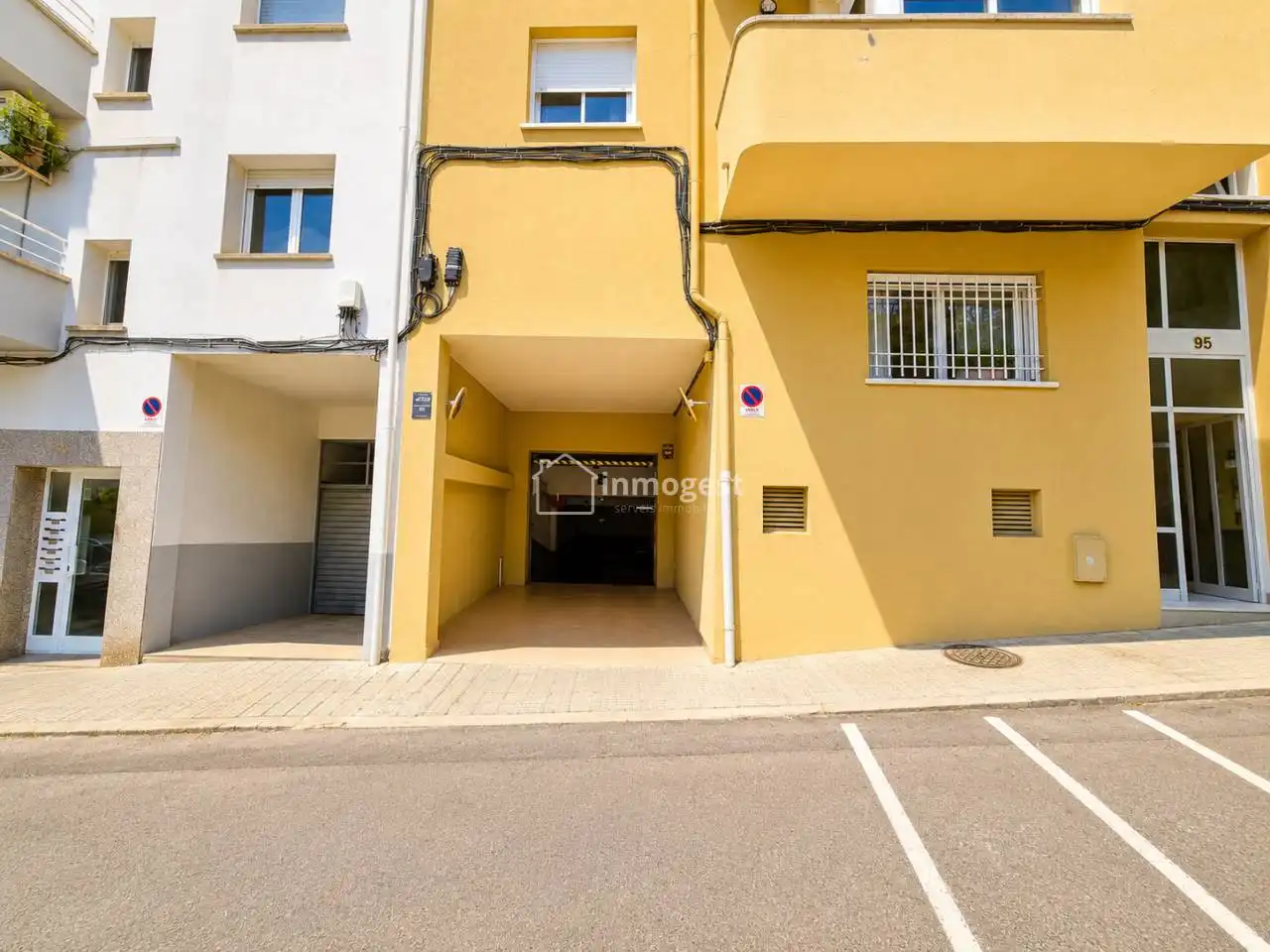Parkplatz von Garage zur Miete in Girona