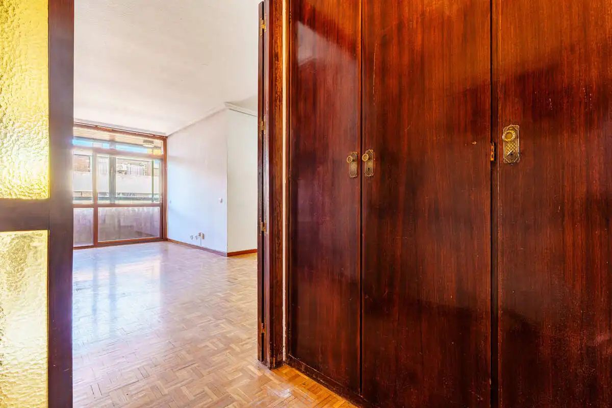 Wohnung zum Verkauf in Madrid mit Heizung, Terrasse und Ofen