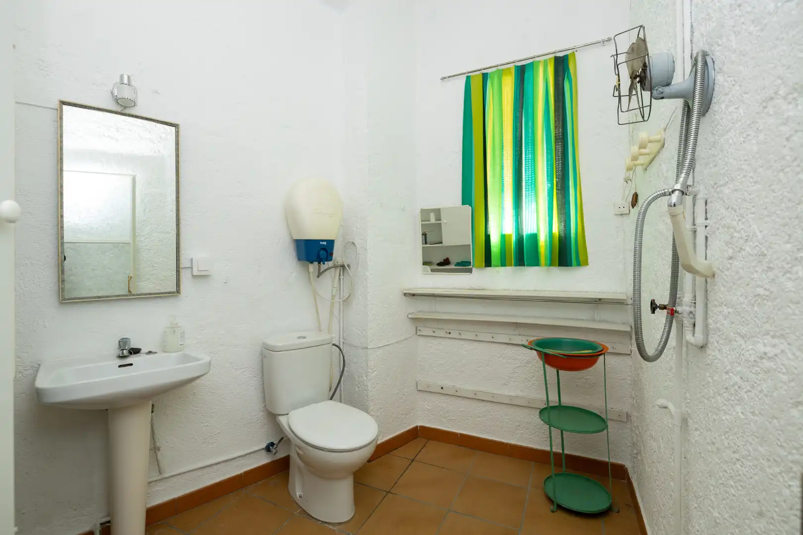 Bany de Casa o xalet en venda en Güéjar Sierra amb Jardí privat i Moblat
