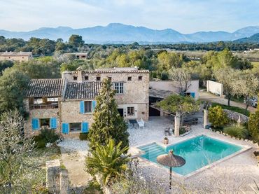 Maison rustique avec balcon à vendre à Zona Periurbana
