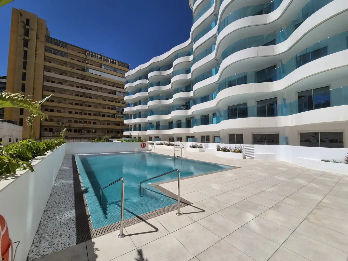 Piso de obra nueva con piscina en venta en Calle Colón 6, imagen 24