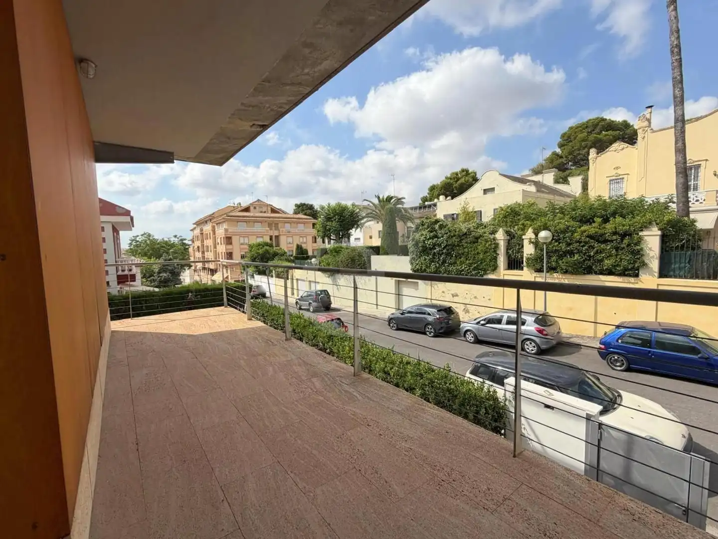 Vista exterior de Casa o xalet de lloguer en Paterna amb Aire condicionat i Piscina