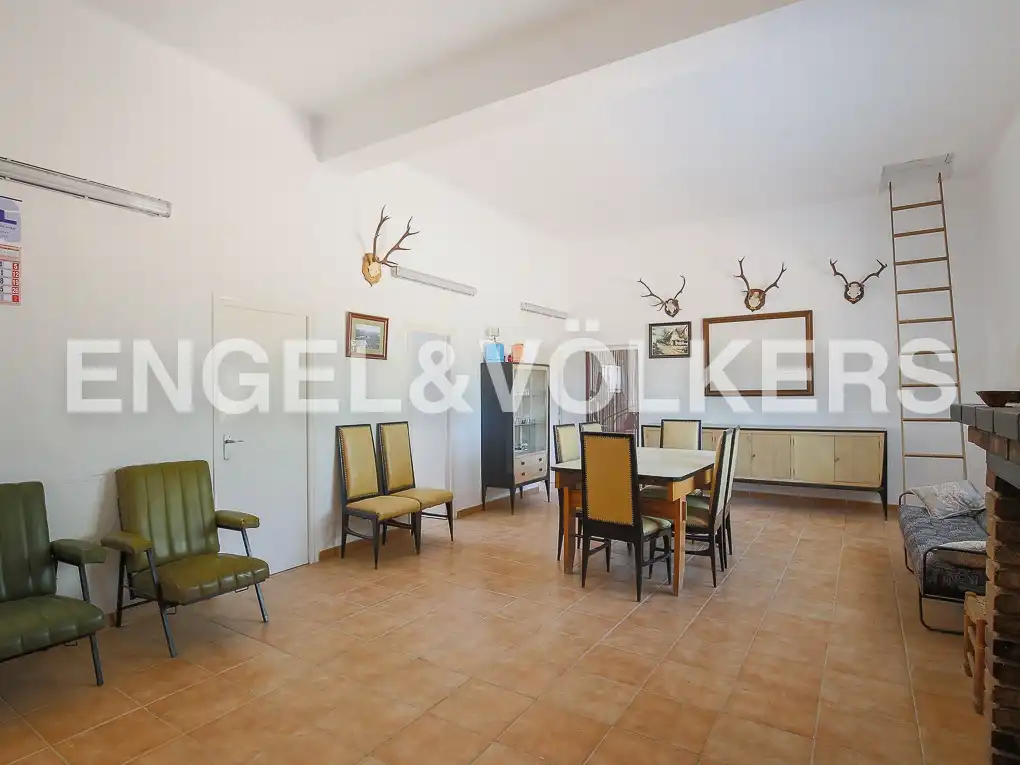Finca rústica en venda a Requena