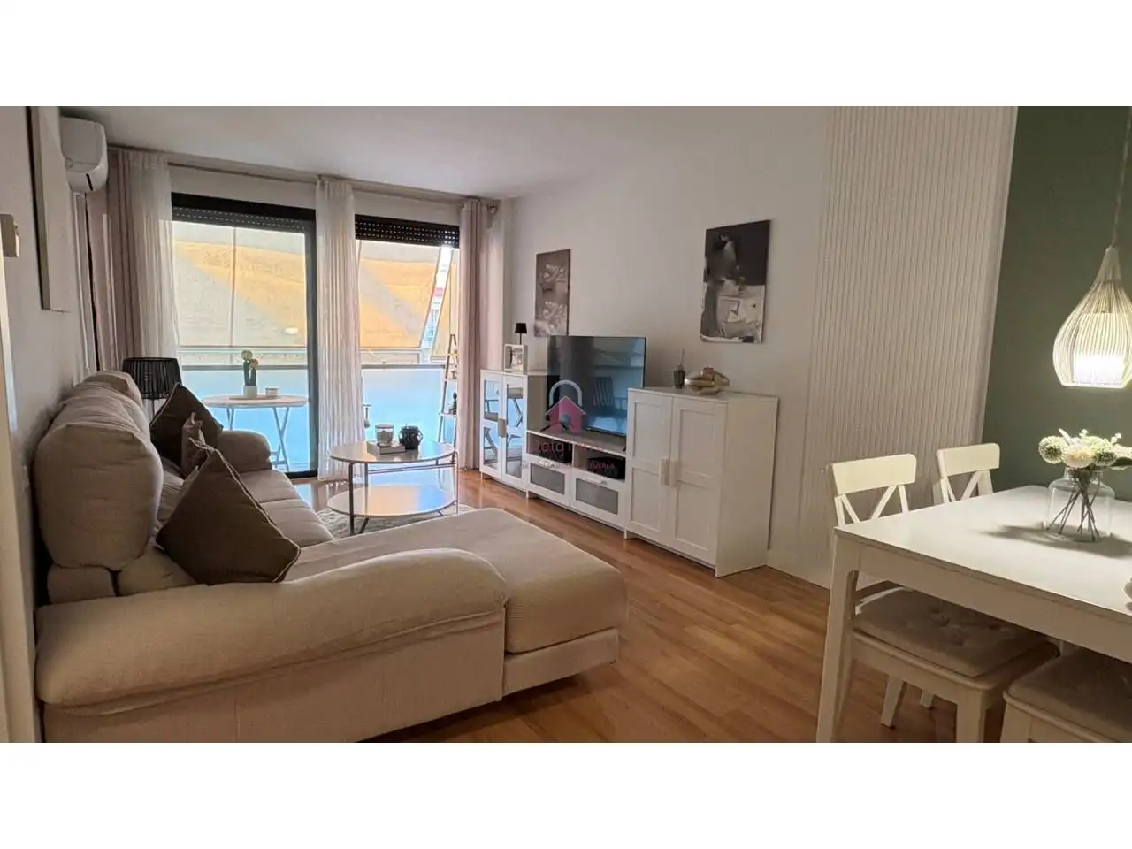 Living room of Flat for sale in Terrassa  with Air Conditioner, Heating and Storage room