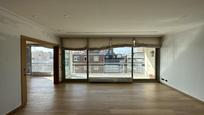 Sala d'estar de Pis en venda en  Barcelona Capital amb Aire condicionat, Calefacció i Parquet