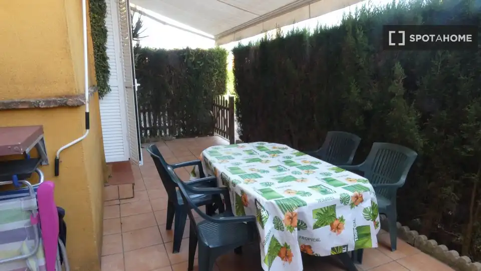 Terraza de Apartamento para compartir en Rota con Aire acondicionado, Calefacción y Terraza