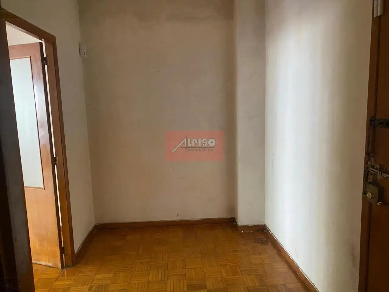 Dormitori de Pis en venda en Ribadavia amb Calefacció, Parquet i Traster