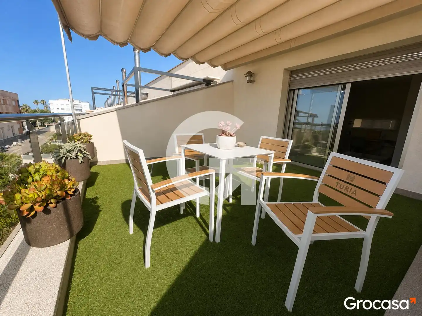 Terrassa de Casa adosada en venda en Cubelles amb Aire condicionat, Calefacció i Jardí privat