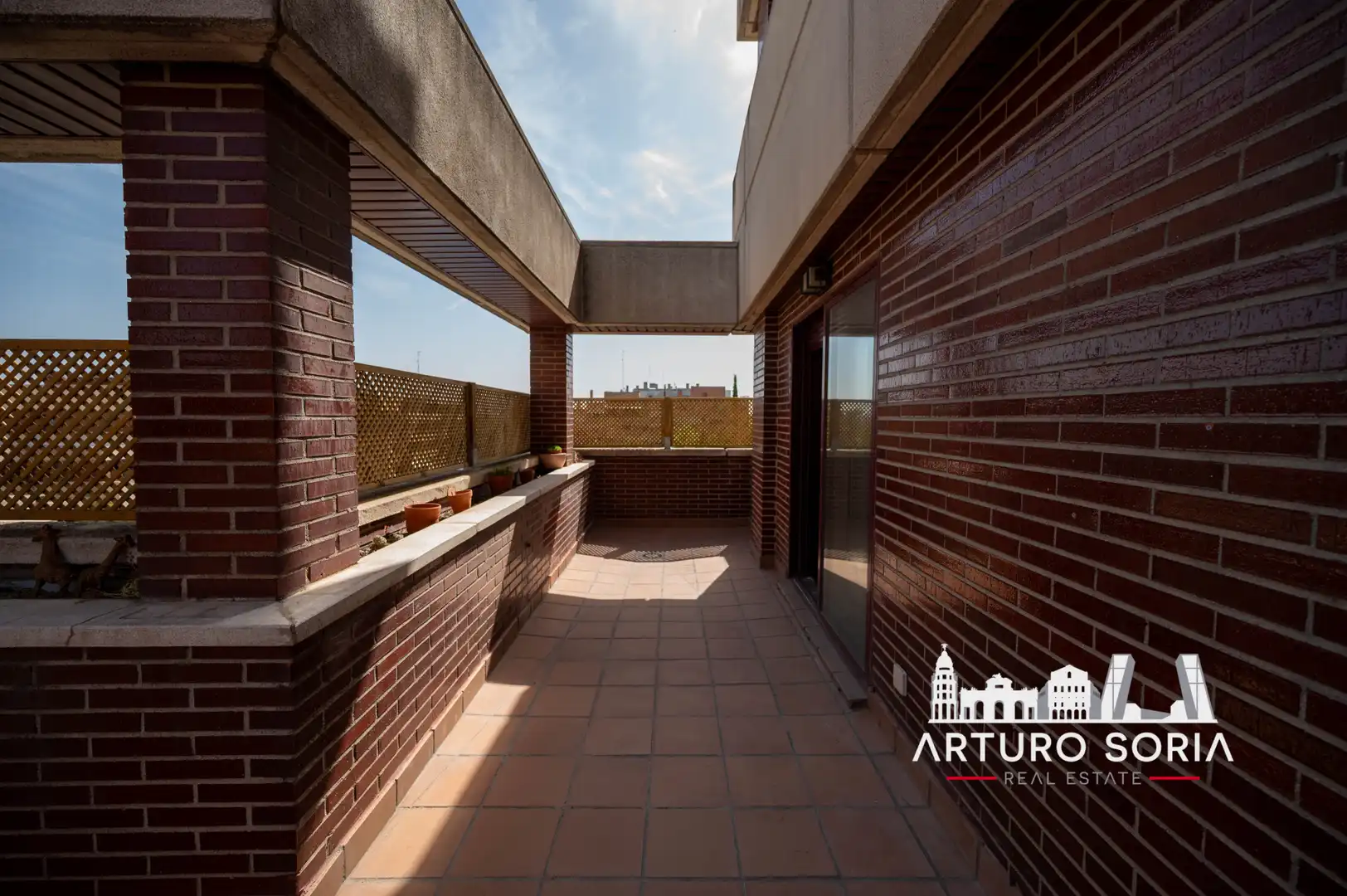 Terrassa de Àtic de lloguer en La Moraleja amb Terrassa i Piscina comunitària