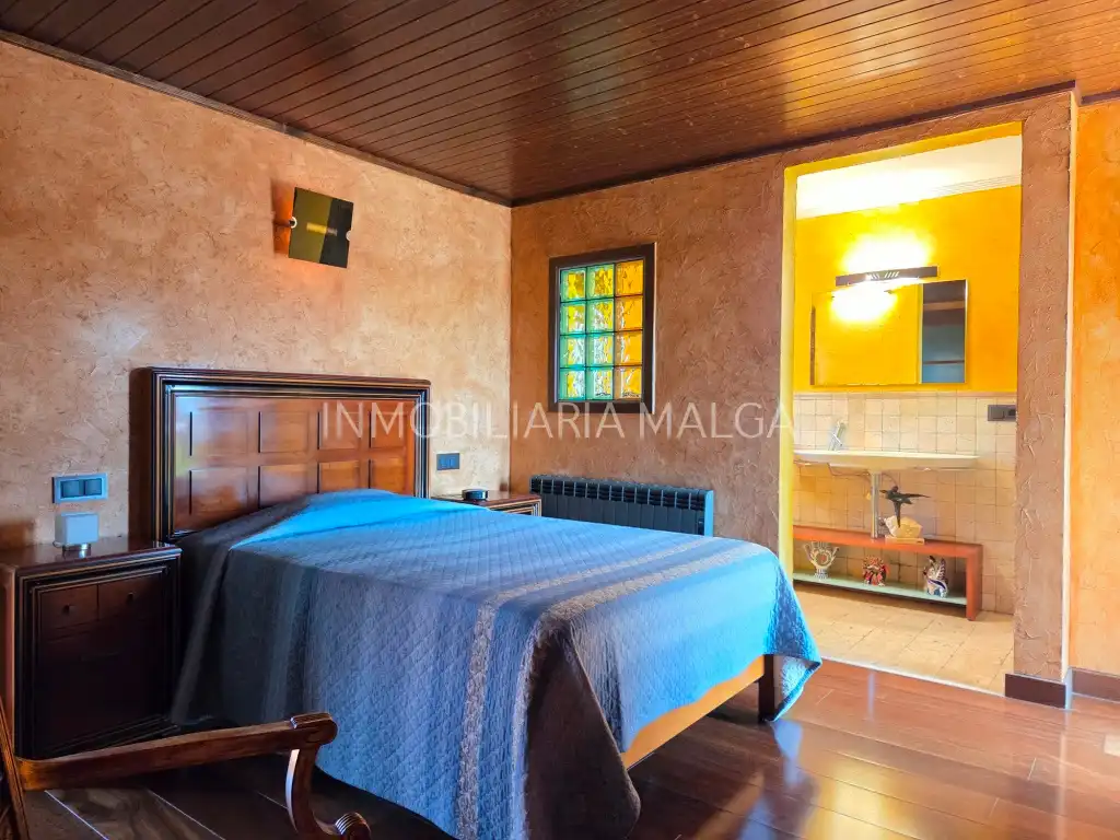 Bedroom of Houses for sale in Colunga  with Heating, Private garden and Parquet flooring