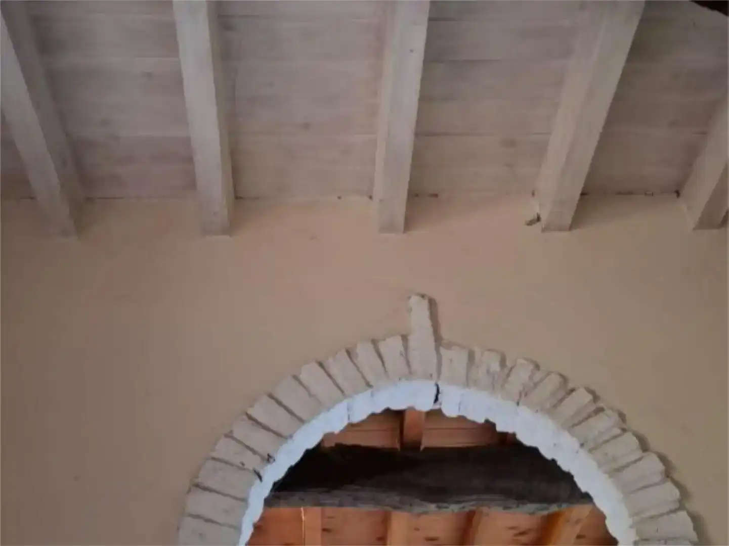 Casa adosada en venda en Riotuerto amb Balcó