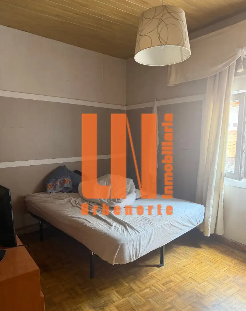 Habitación de Piso en venta en Madrid con Calefacción, Parquet y Balcón