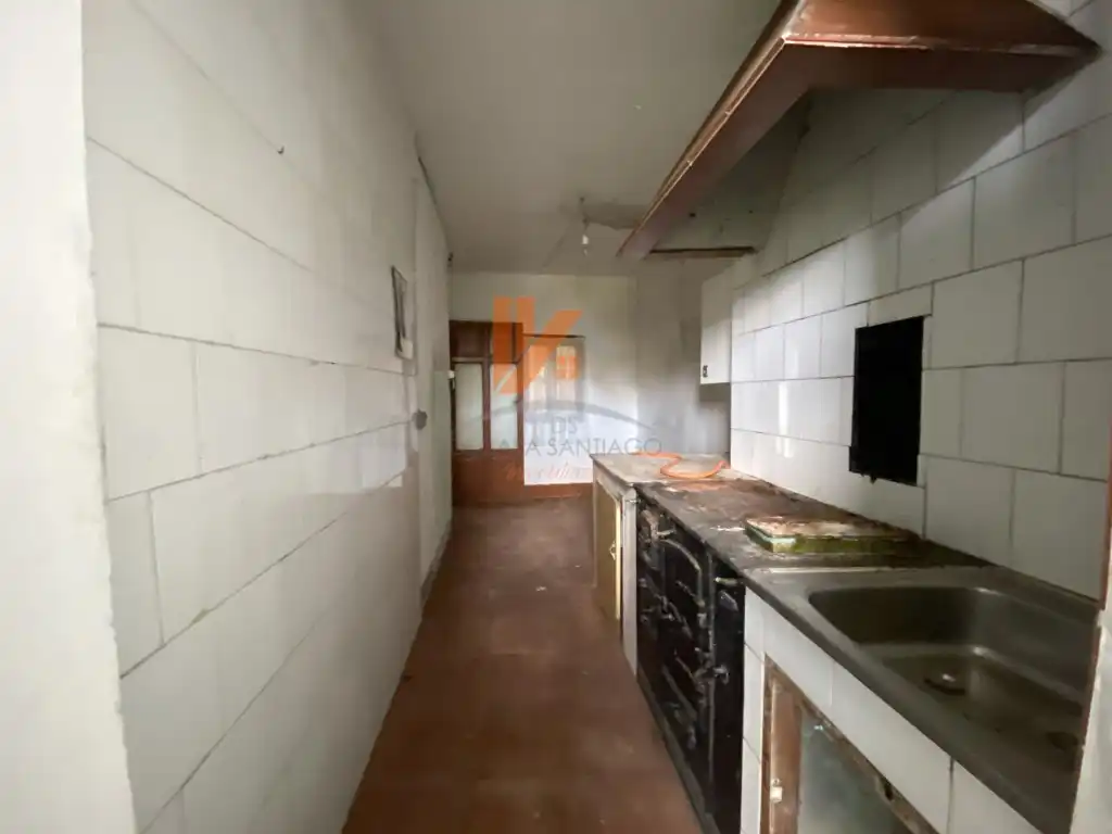 Cuina de Casa o xalet en venda en Santiago de Compostela 