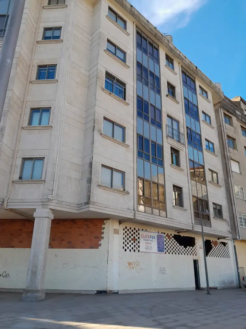 Local comercial en alquiler en Santa Uxía de Ribeira, imagen 2