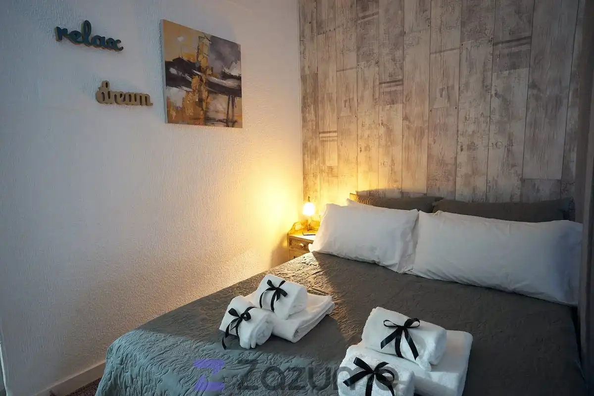 Habitación de Estudio de alquiler en Torremolinos con Aire acondicionado, Amueblado y Lavadora