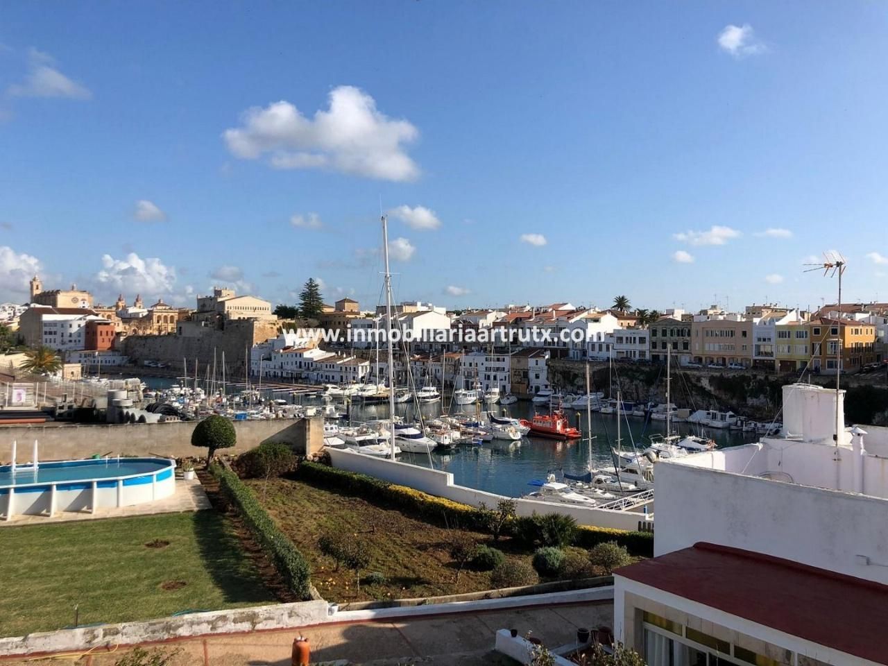 Vista exterior de Nau industrial en venda en Ciutadella de Menorca