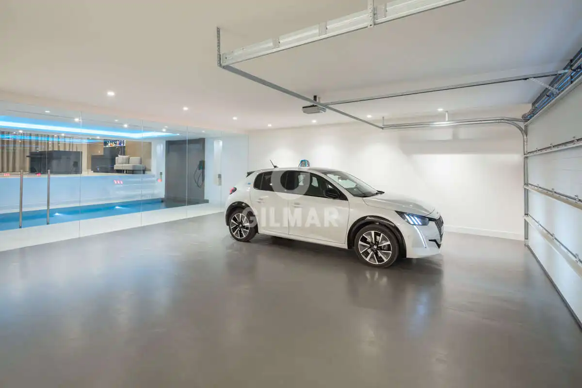 Chalet con piscina en venta en Nueva Andalucía, imagen 4