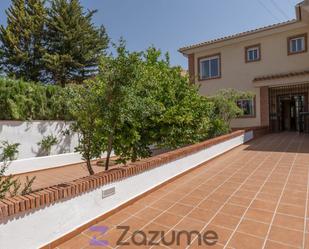 Jardí de Casa o xalet de lloguer en Huétor Vega amb Aire condicionat, Terrassa i Balcó