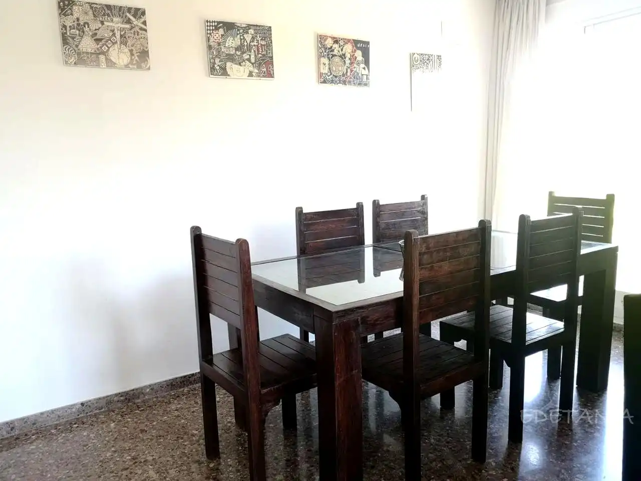 Habitació a D'Almansa, Moncada