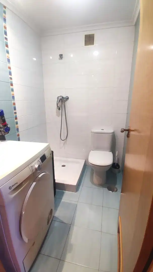 Baño de Piso en venta en Gijón  con Calefacción y Trastero