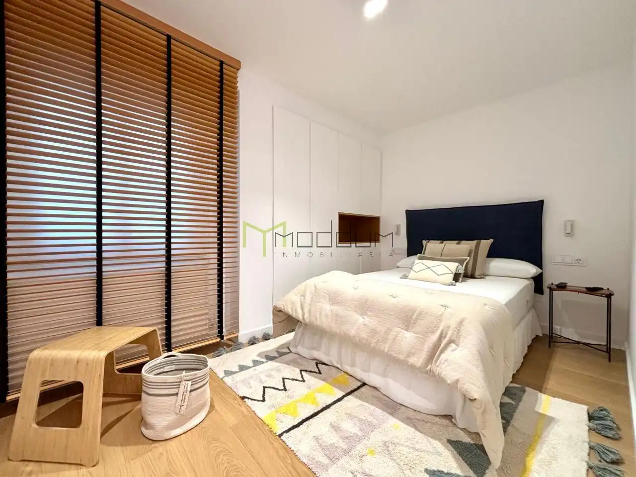 Schlafzimmer von Maisonette zum Verkauf in Santiago de Compostela  mit Heizung, Abstellraum und Möbliert