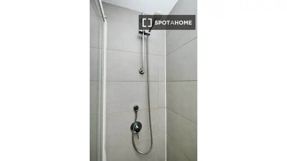 Room in Universidad - Malasaña