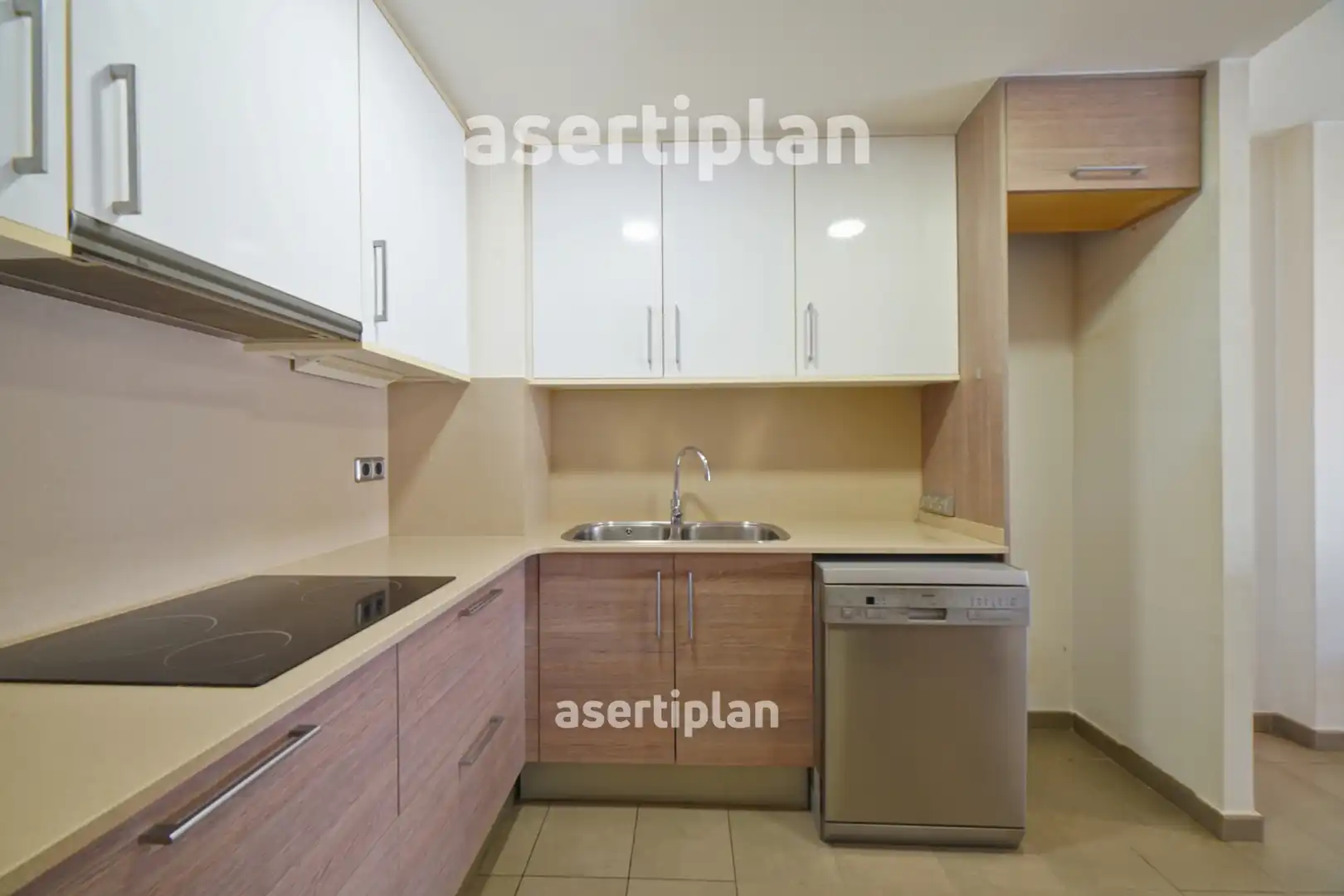 Wohnung zur Miete in Camí Ral de la Mercè, Centre