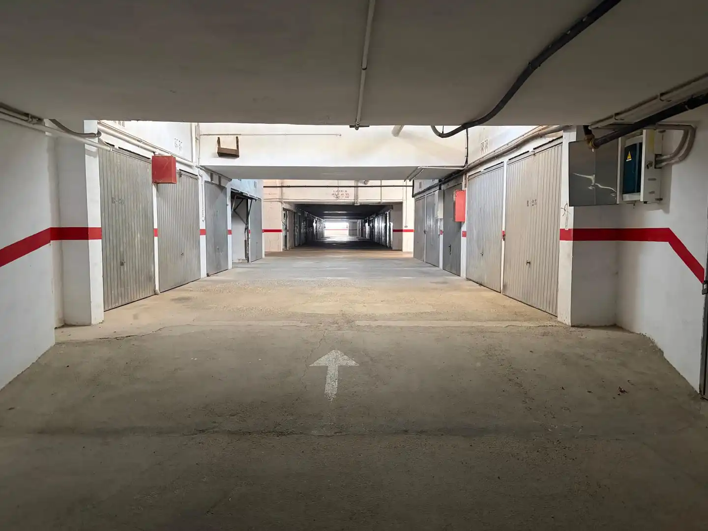 Aparcament de Apartament de lloguer en La Manga del Mar Menor amb Terrassa, Moblat i Balcó