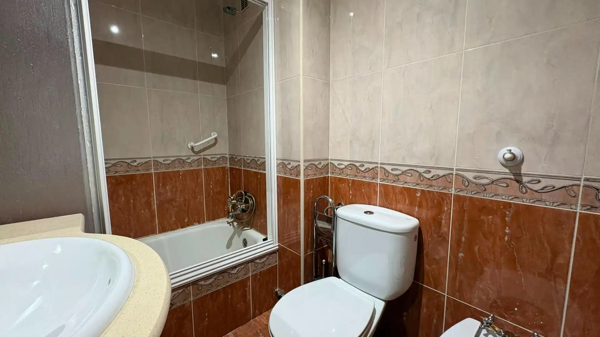 Baño de Piso en venta en Guadalajara con Calefacción