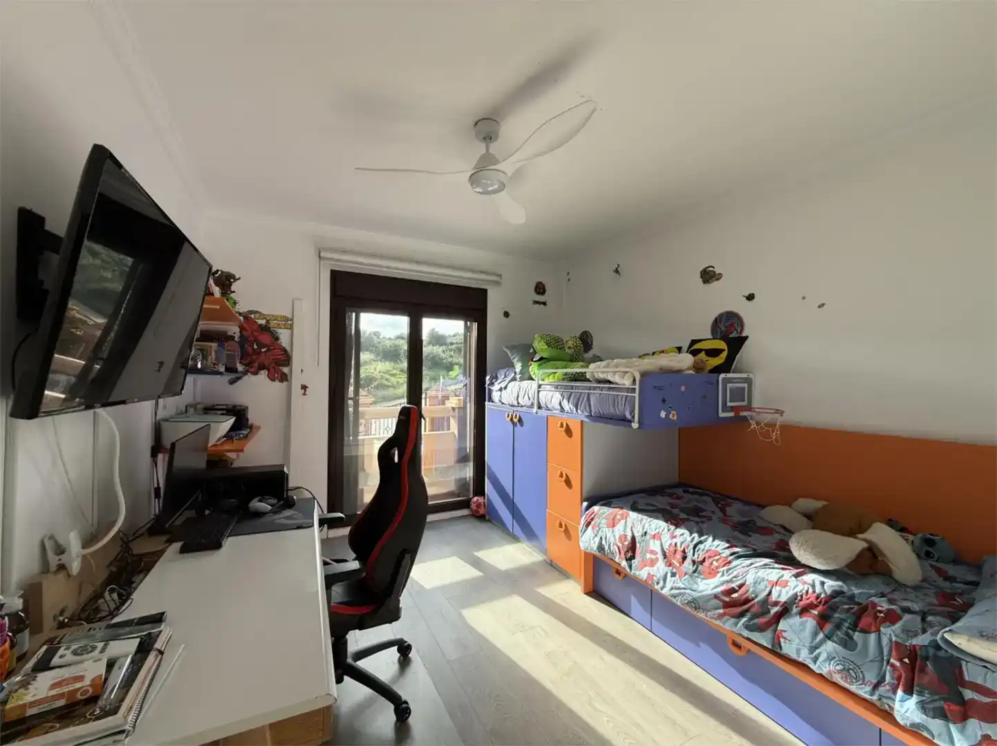 Habitación de Piso en venta en Estepona con Aire acondicionado, Piscina y Balcón