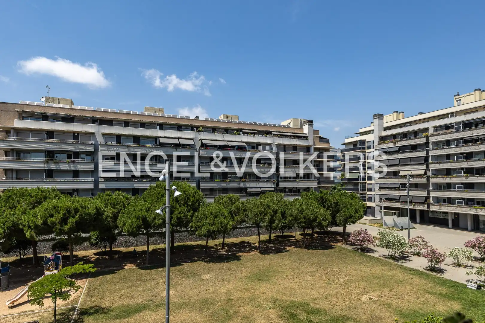 Exterior view of Flat for sale in Sant Adrià de Besòs  with Air Conditioner, Heating and Parquet flooring