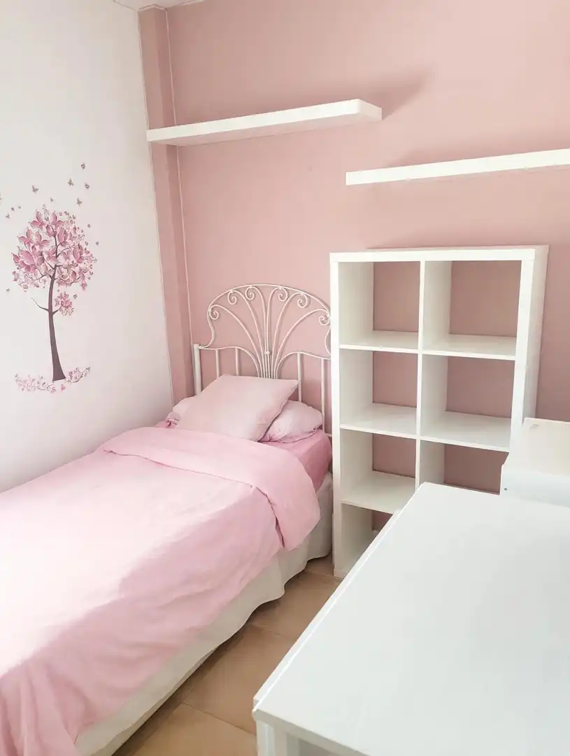 Habitación de Casa adosada en venta en Alhendín con Terraza, Trastero y Balcón