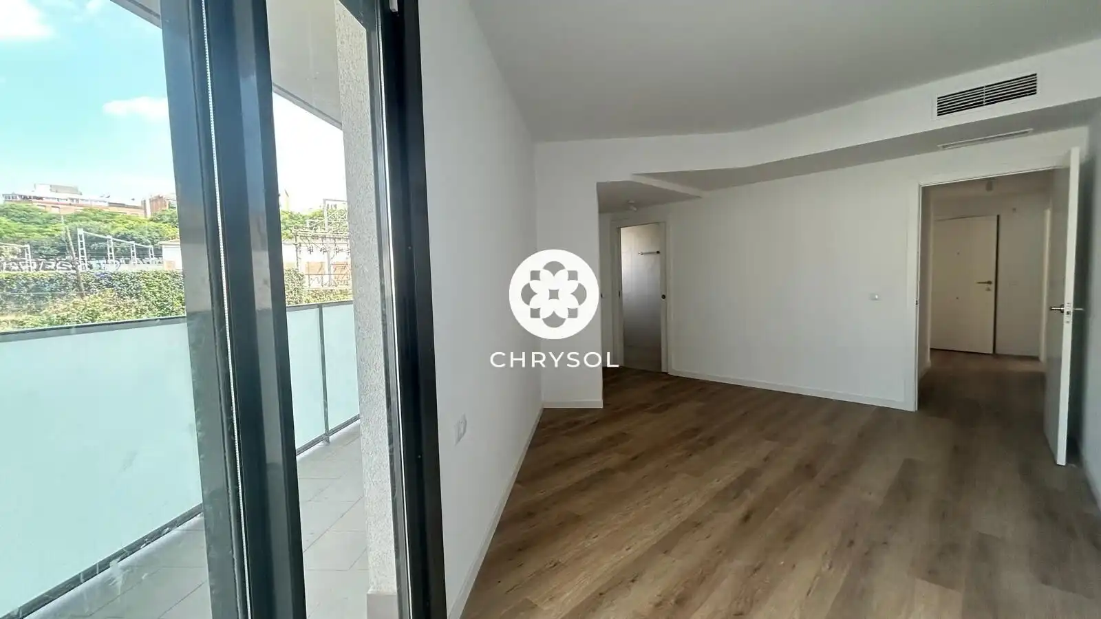 Sala de estar de Piso en venta en L'Hospitalet de Llobregat con Calefacción, Jardín privado y Parquet