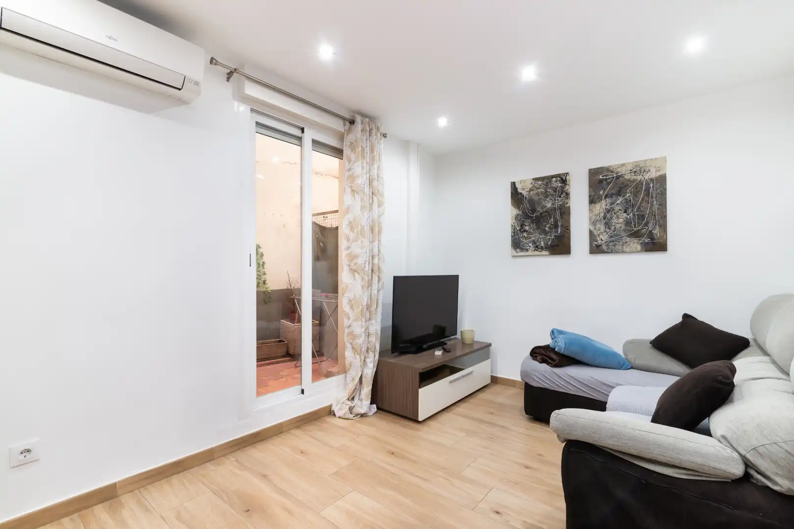Dormitori de Apartament en venda en Madrid amb Aire condicionat, Calefacció i Moblat