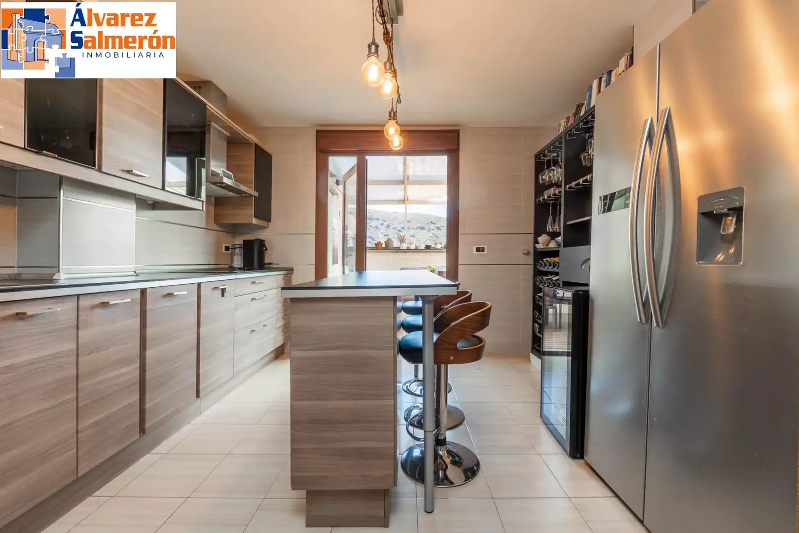 Cocina de Casa adosada en venta en Granada con Aire acondicionado y Terraza