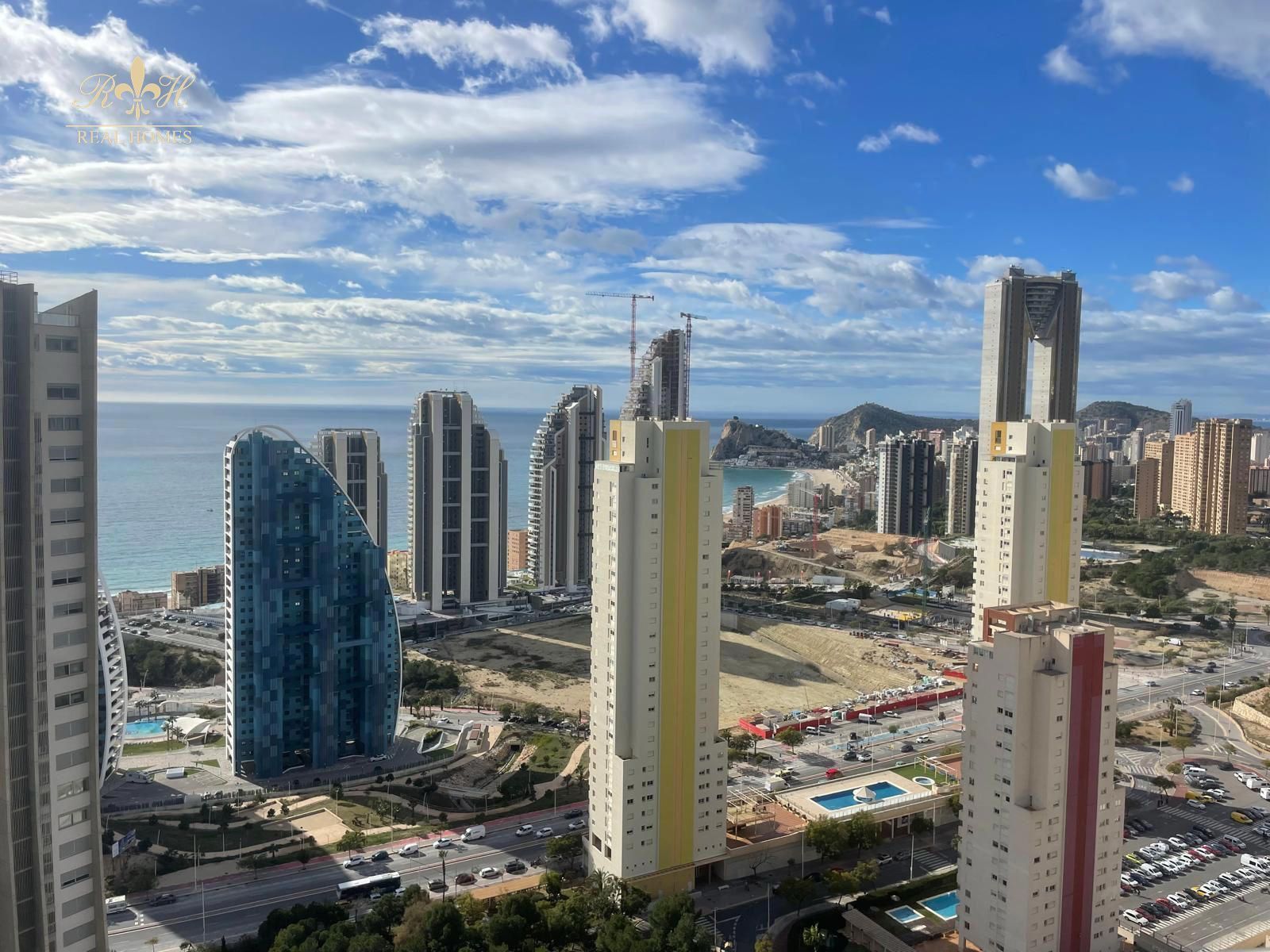 Vista exterior de Piso de alquiler en Benidorm con Aire acondicionado, Calefacción y Piscina