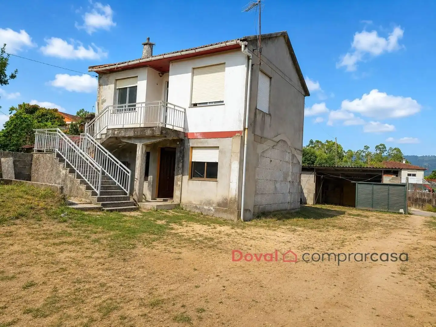 Vista exterior de Casa o xalet en venda en O Porriño   amb Jardí privat, Traster i Balcó