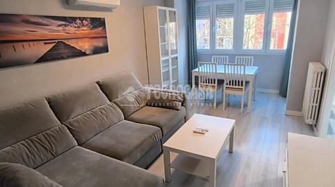 Foto 2 de Piso de alquiler en Calle de Alcalá, Quintana,  Madrid Capital