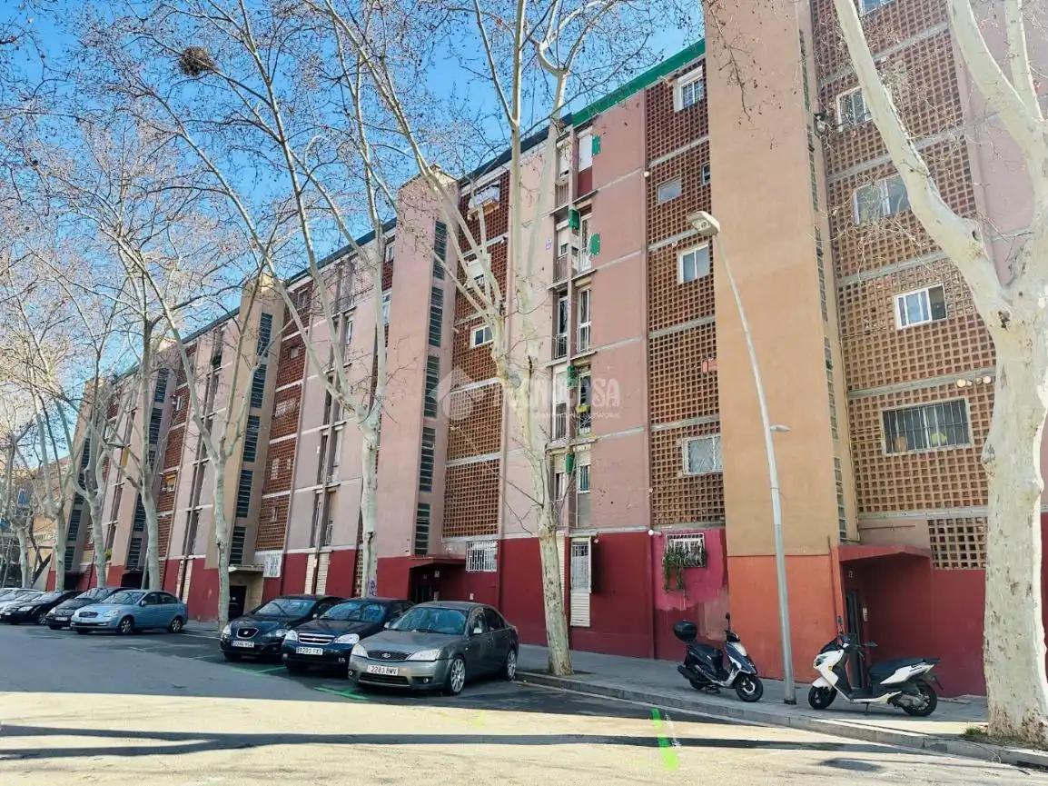 Vista exterior de Piso en venta en Barcelona