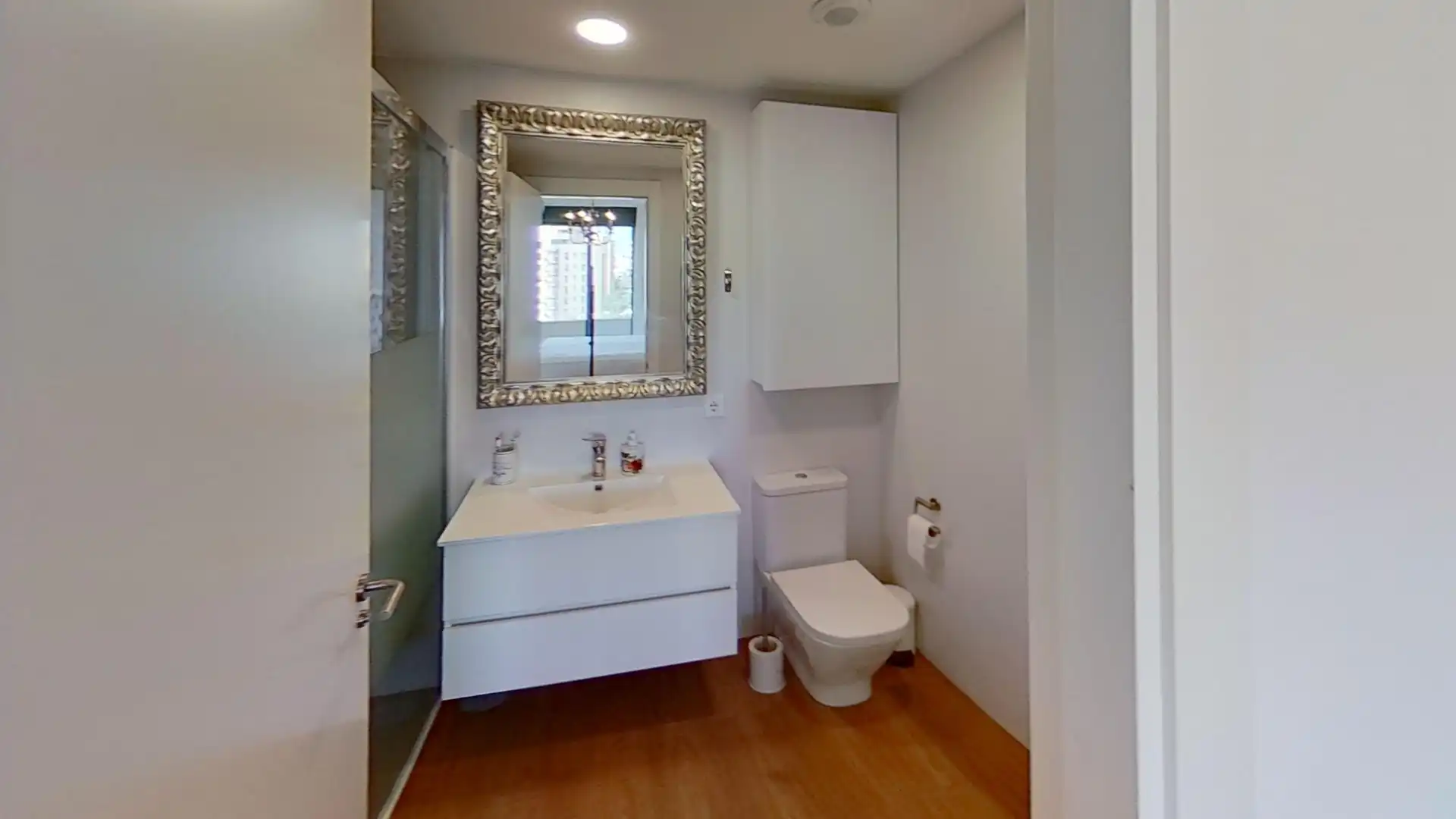 Baño de Apartamento en venta en Alicante / Alacant con Aire acondicionado, Calefacción y Terraza