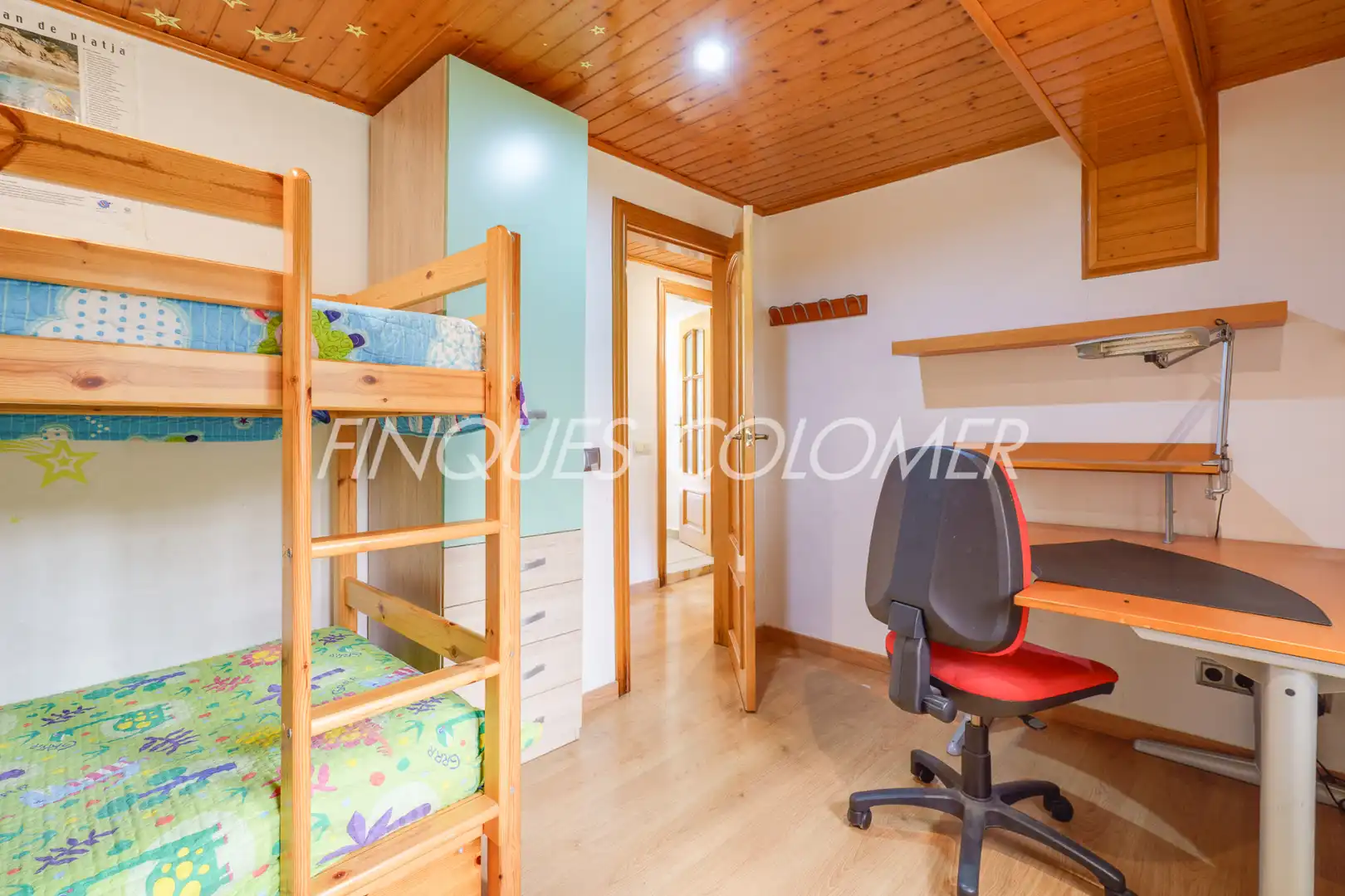 Bedroom of Houses for sale in Rubí  with Air Conditioner, Private garden and Parquet flooring