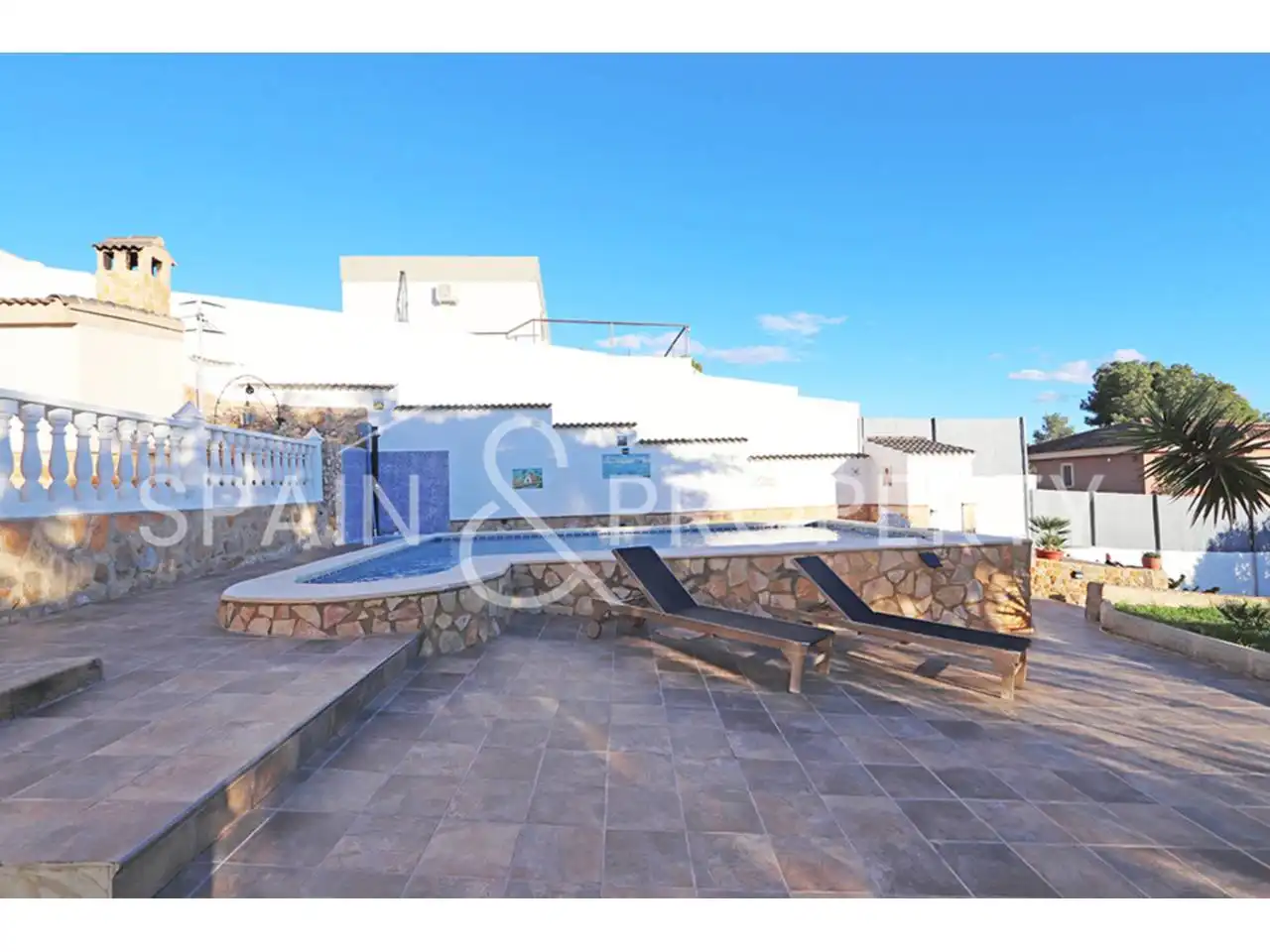 Vista exterior de Casa o xalet en venda en Turís amb Aire condicionat, Jardí privat i Terrassa
