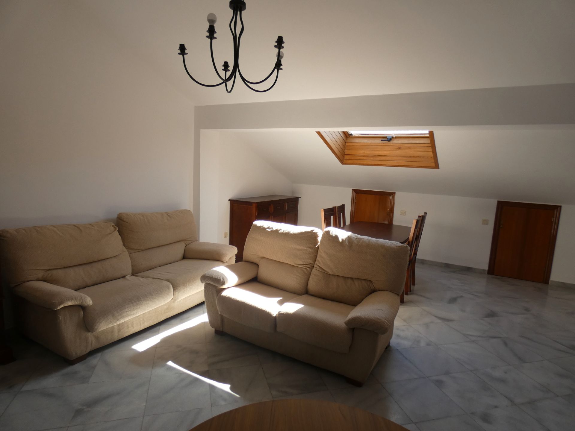 Sala d'estar de Apartament de lloguer en Azuaga amb Aire condicionat, Moblat i Forn