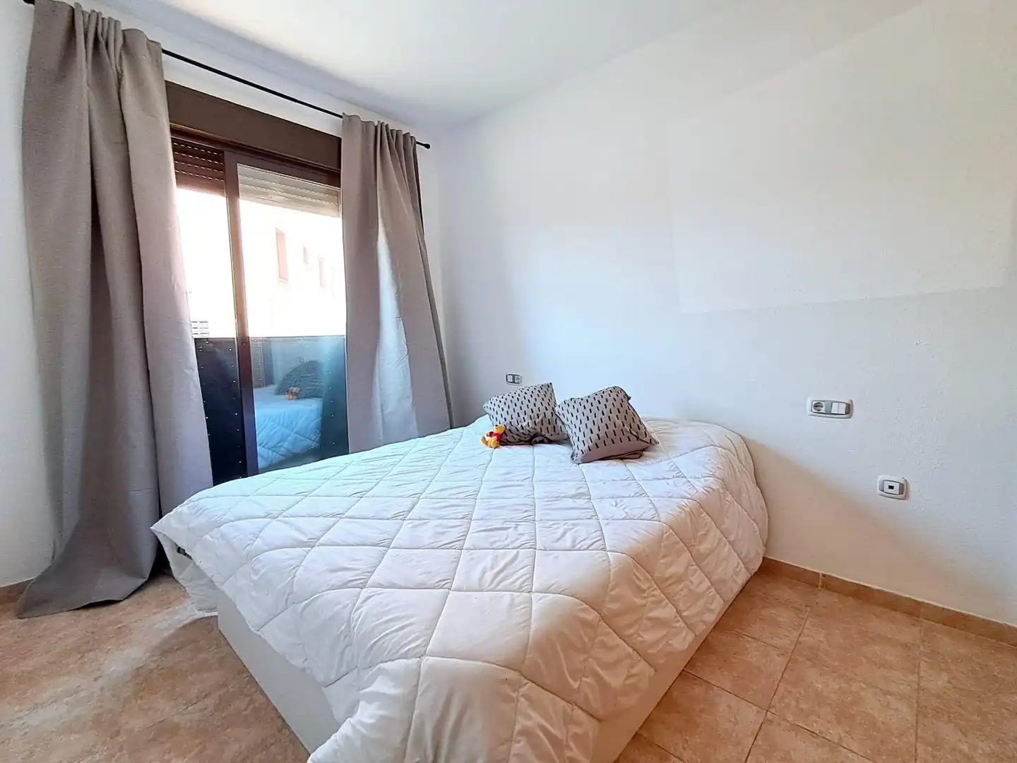 Dormitori de Apartament en venda en Águilas amb Jardí privat i Piscina comunitària