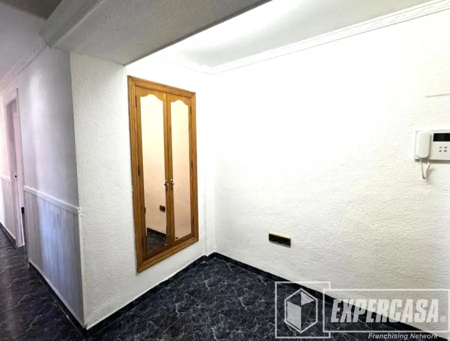 Flat for sale in Xirivella  with Air Conditioner and Heating