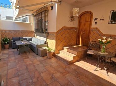 Adosado con piscina en venta en MILAN