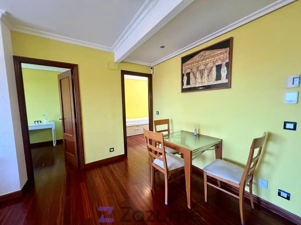 Comedor de Piso de alquiler en Bilbao  con Calefacción, Parquet y Amueblado