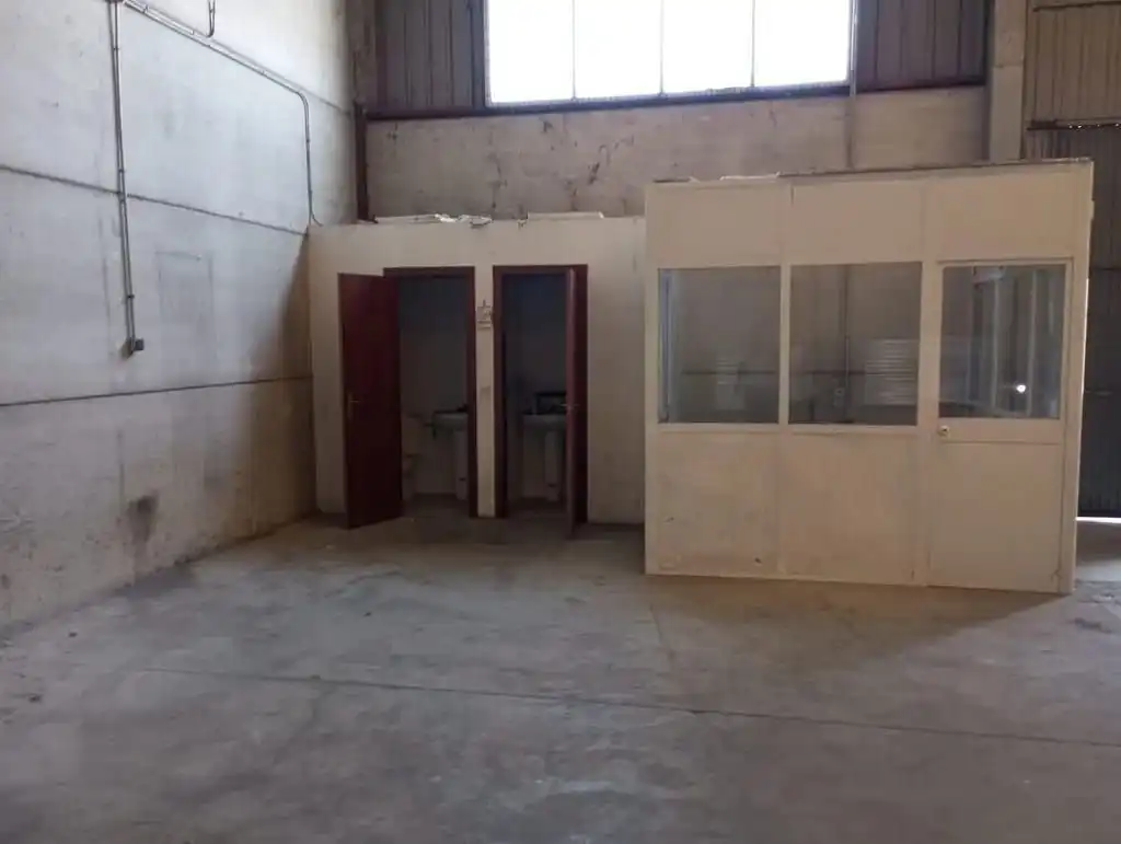 Fabrikhallen zur Miete in Santiponce