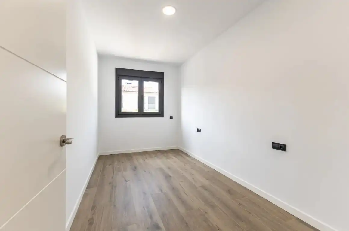 New build Terraced house with garden for sale in Carrer del Pintor Guàrdia, imagen 25